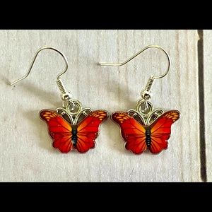 Tiny Butterfly Earrings NWOT